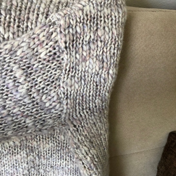 Super Cute swaeater - Picture 4 of 8